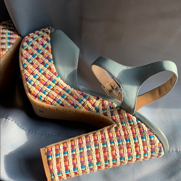 Women’s Chinese Laundry Platform Sandals - Picture 5 of 7